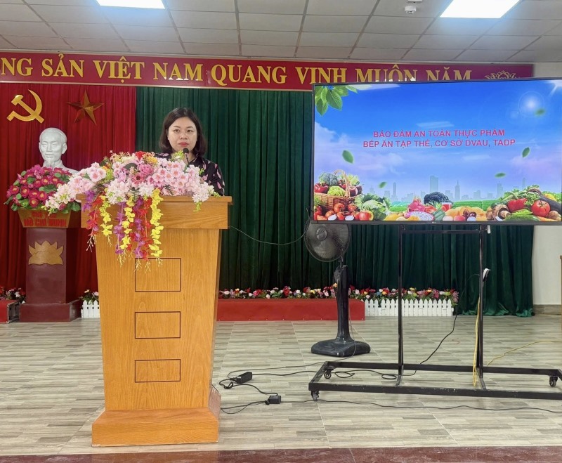 Tập huấn kiến thức vệ sinh an toàn thực phẩm cho các cơ sở kinh doanh dịch vụ ăn uống, thức ăn đường phố năm 2025