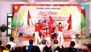 Rộn rã âm vang Liên hoan tiếng hát khu dân cư chào mừng 50 năm Ngày giải phóng miền Nam, thống nhất đất nước